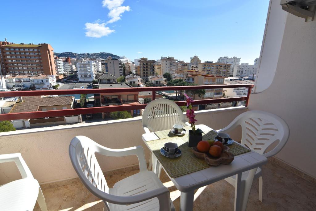 RNET - 600 Llevant 04-06 B, Roses