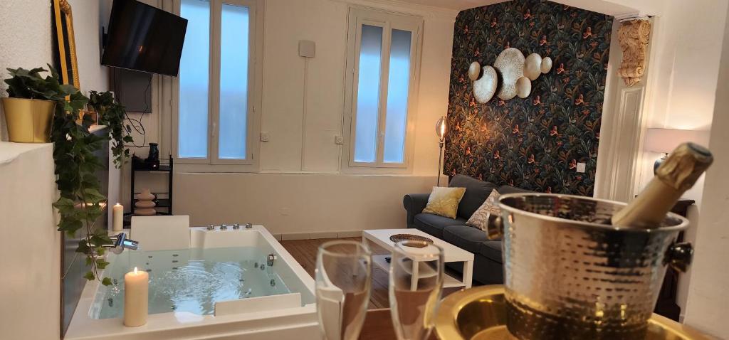 Sérénité au Palais Suite romantique Jacuzzi - 5