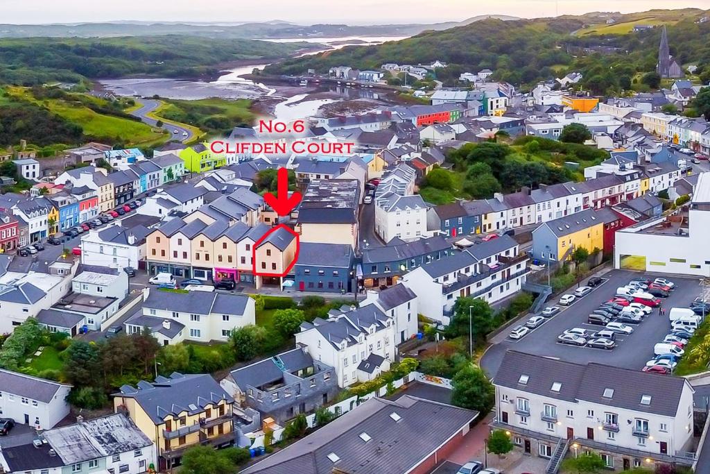 The Courtyard Escape, Clifden