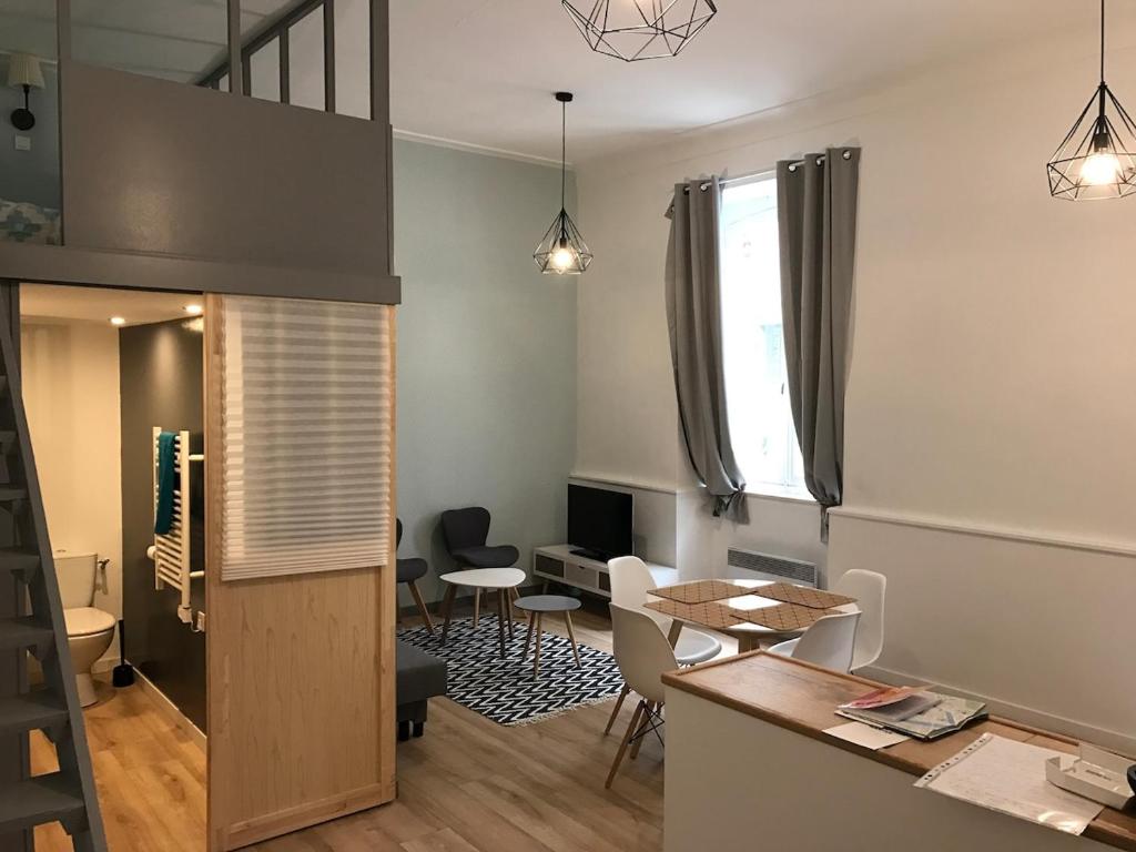 Best location near Place Graslin, elephant - up to 4 people - City Nantes - 3