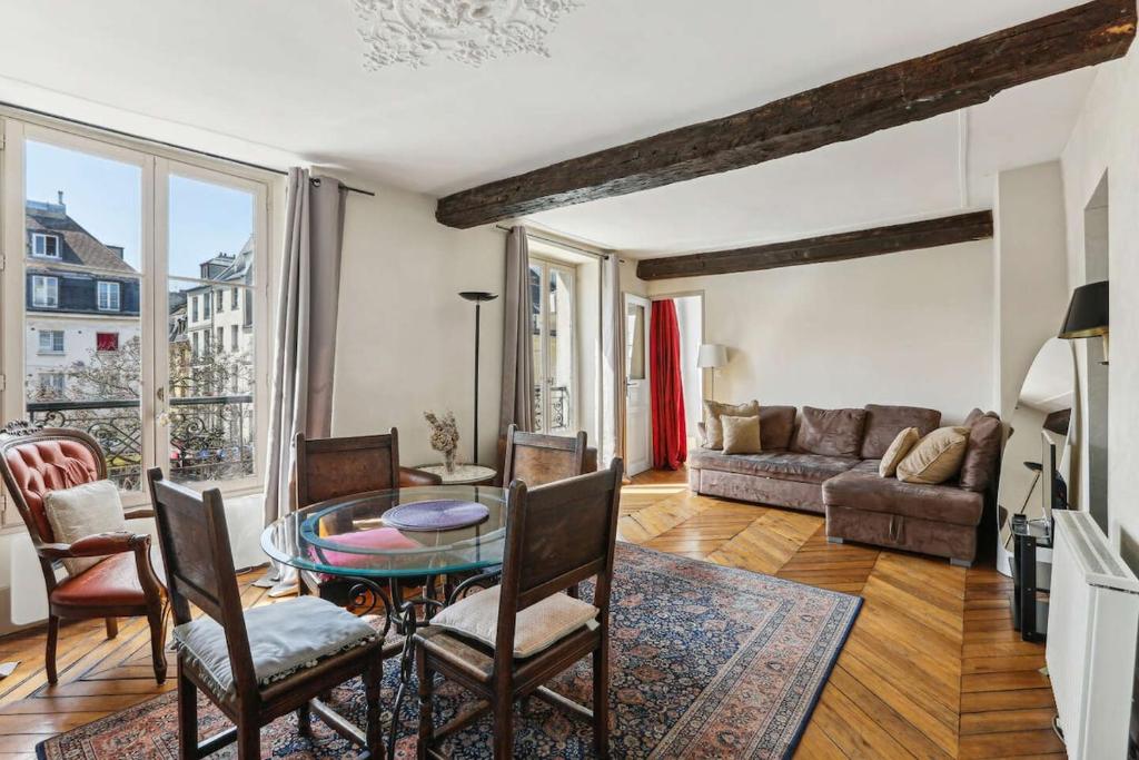Pantheon, rue Cardinal Lemoine - ID 1023 - 1