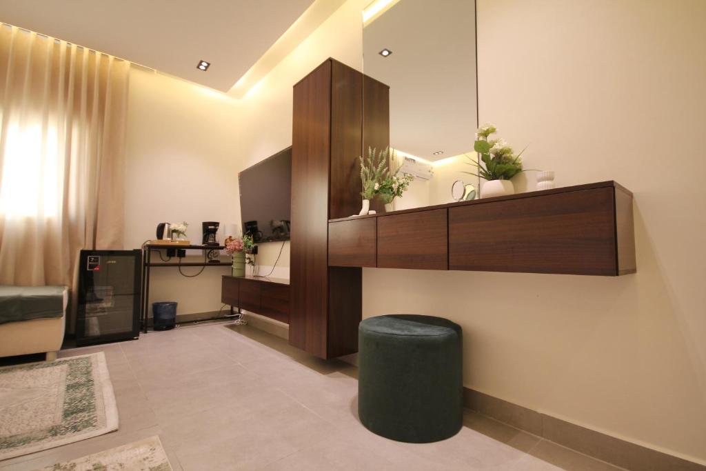 استديو انيق بـ دخـول ذكي, Rijád