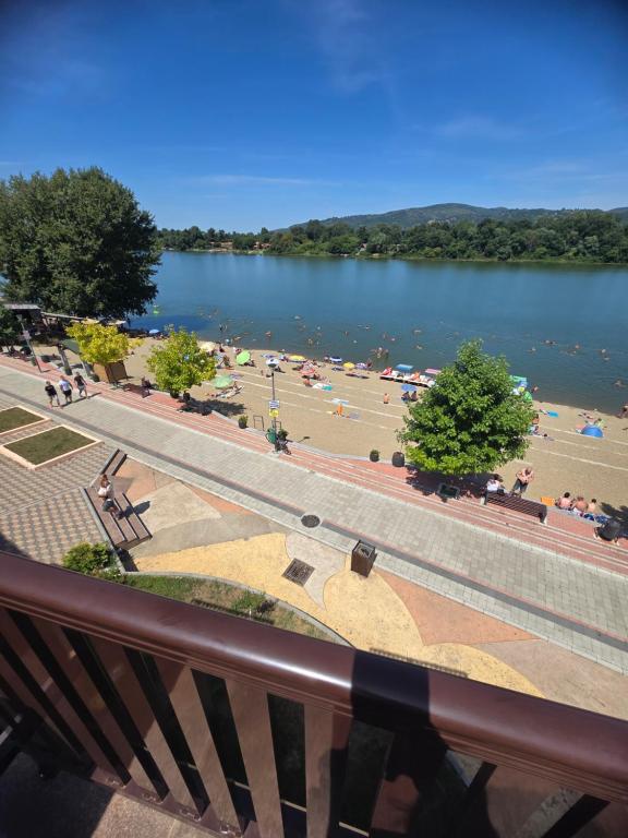 Kika Srebrno Jezero, Veliko Gradište