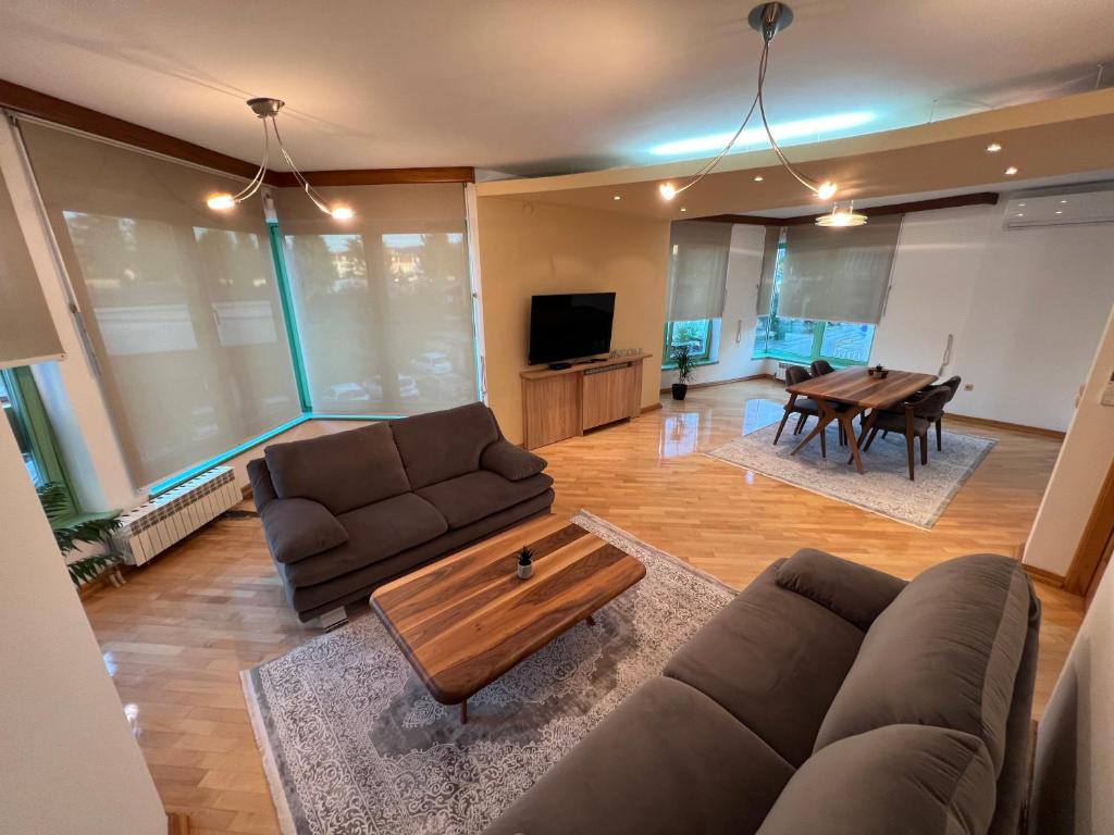 Apartman E, Sarajevo