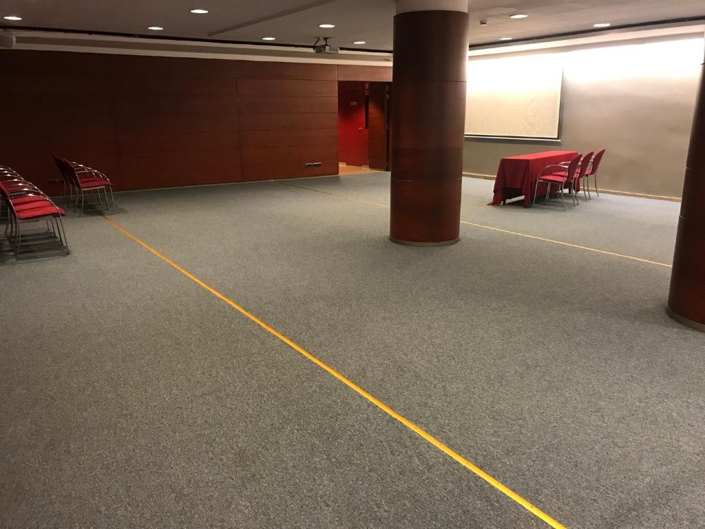 Soba za sastanke / plesna dvorana