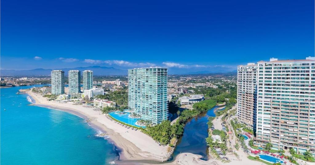 Peninsula PV 2bed 2 bad, Puerto Vallarta