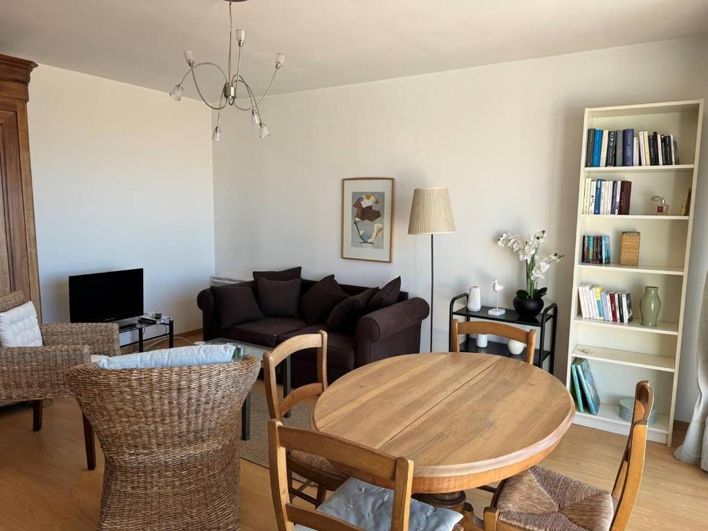 Royan : Appartement 47m², Balcon, Parking privé, Ascenseur - FR-1-738-48 - 5