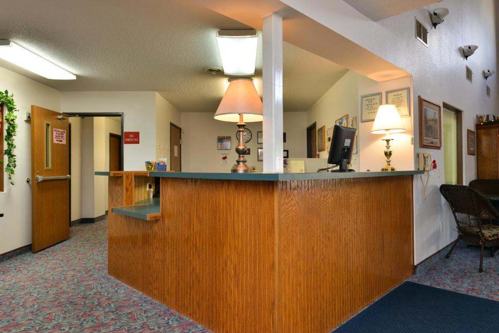 Americas Best Value Inn and Suites Clear Lake photo
