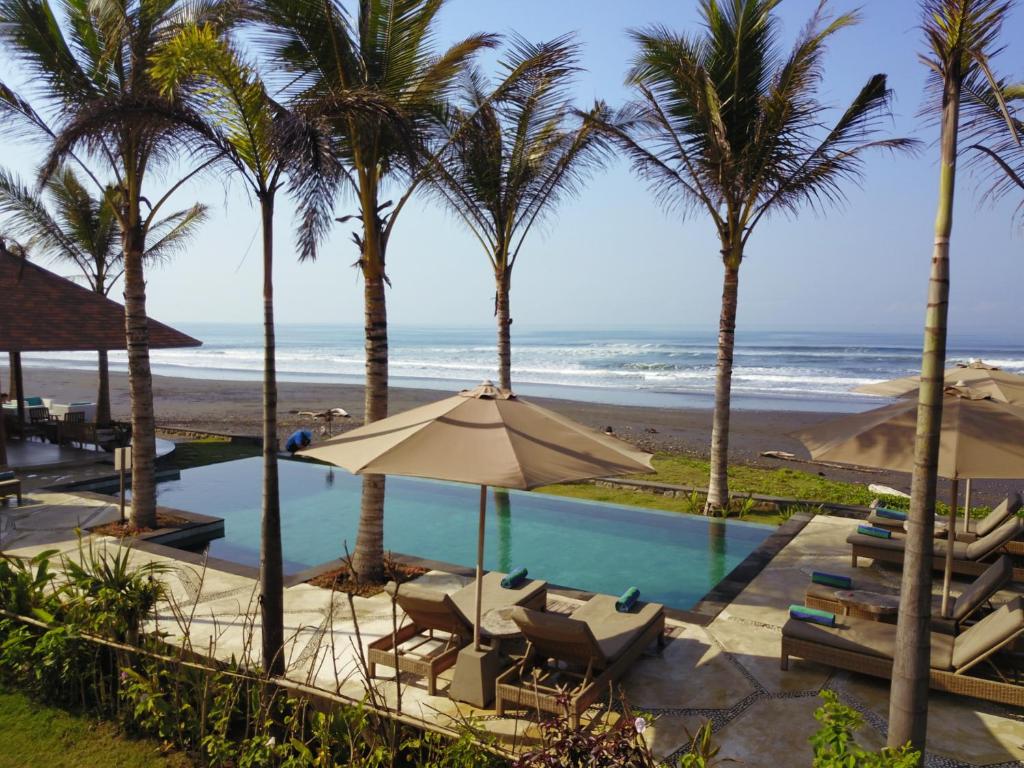 Swimming pool, Wide Sands Beach Retreat in Bali