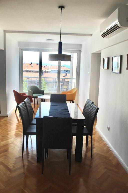 Newly Renovated Spacious Downtown Tivat Apartment - 5