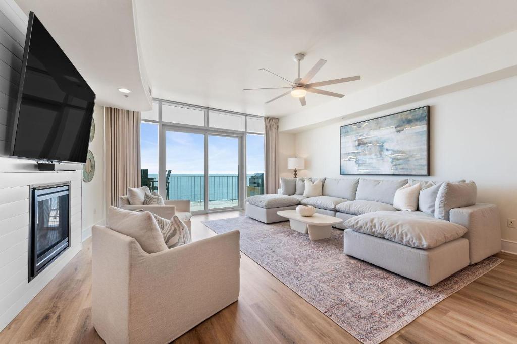 Turquoise C2208, Orange Beach