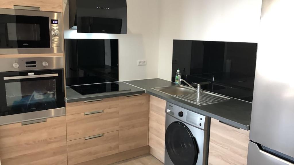 Private bedroom with private bathroom & toilet in a shared flat - 2
