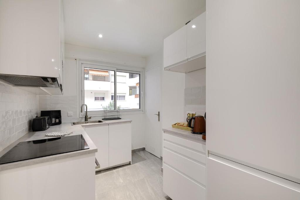 Newly renovated charming downtown apartment - 5