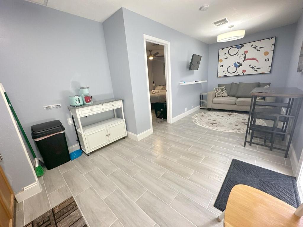 Private Study in Naples, Naples