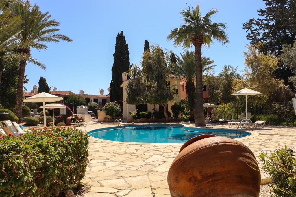 Horizon Gateway 1B, Paphos, Pool, Pafos