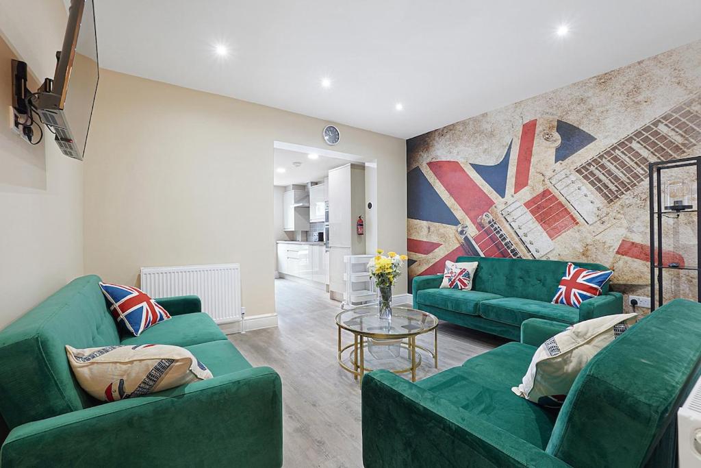 OnSiteStays - Stylish 5 bedroom house with 3 bathrooms, Dartford