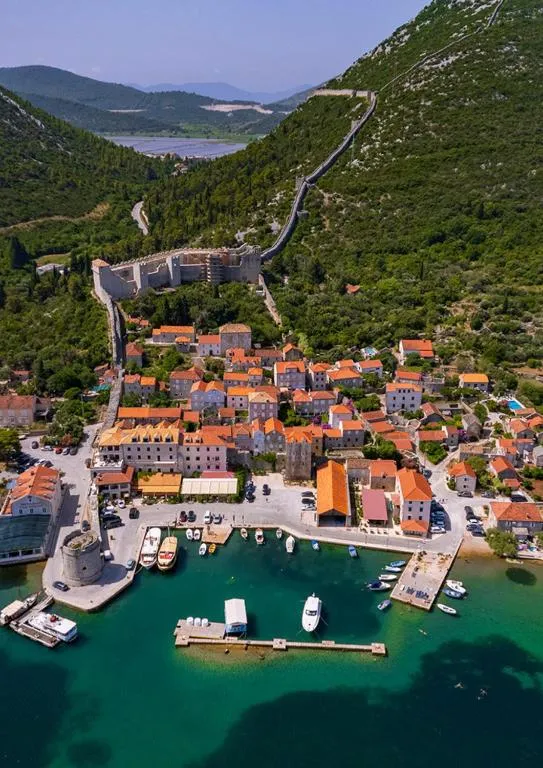 Apartments Marita, hotel in Ston