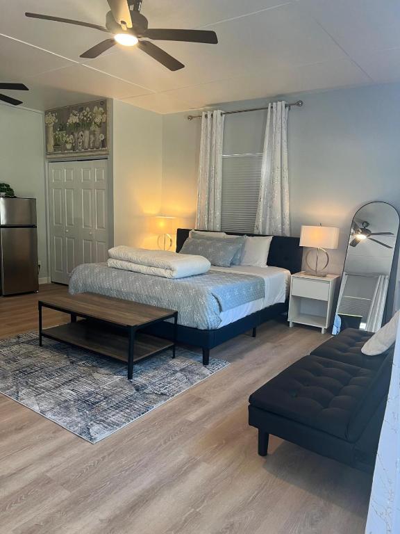 Luxurious Super Spacious Home, Tallahassee