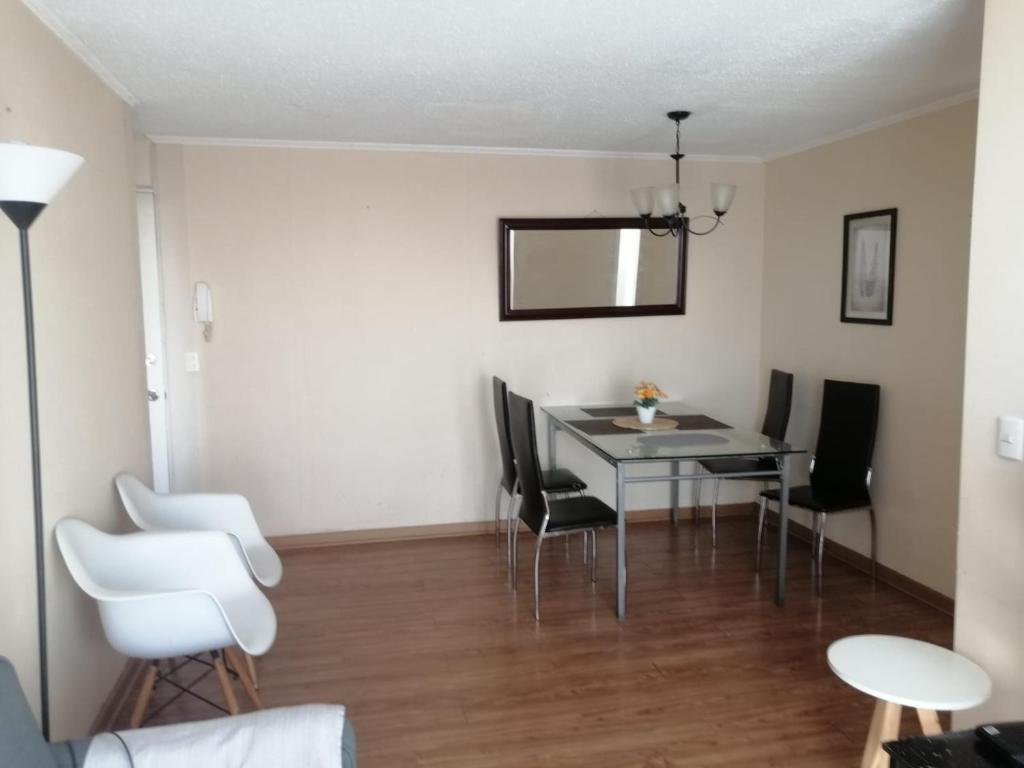 Exclusivo y amplio departamento - 1