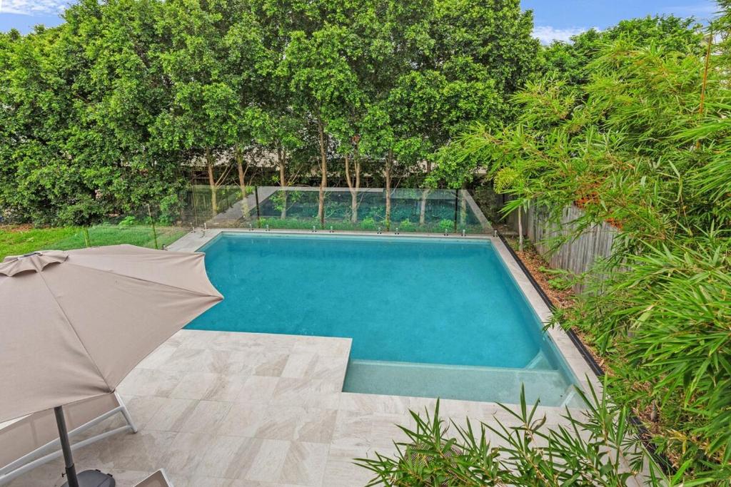 GEORGE8- THE ULTIMATE, FAMILY BEACH HOUSE!, Alexandra Headland