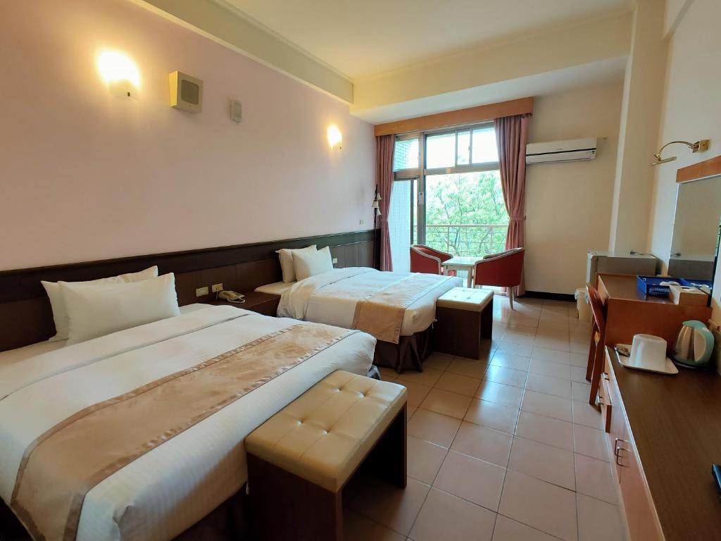 Fuxing Youth Hotel