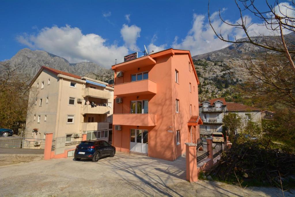 Marinero Apartments — Hotel in Kotor