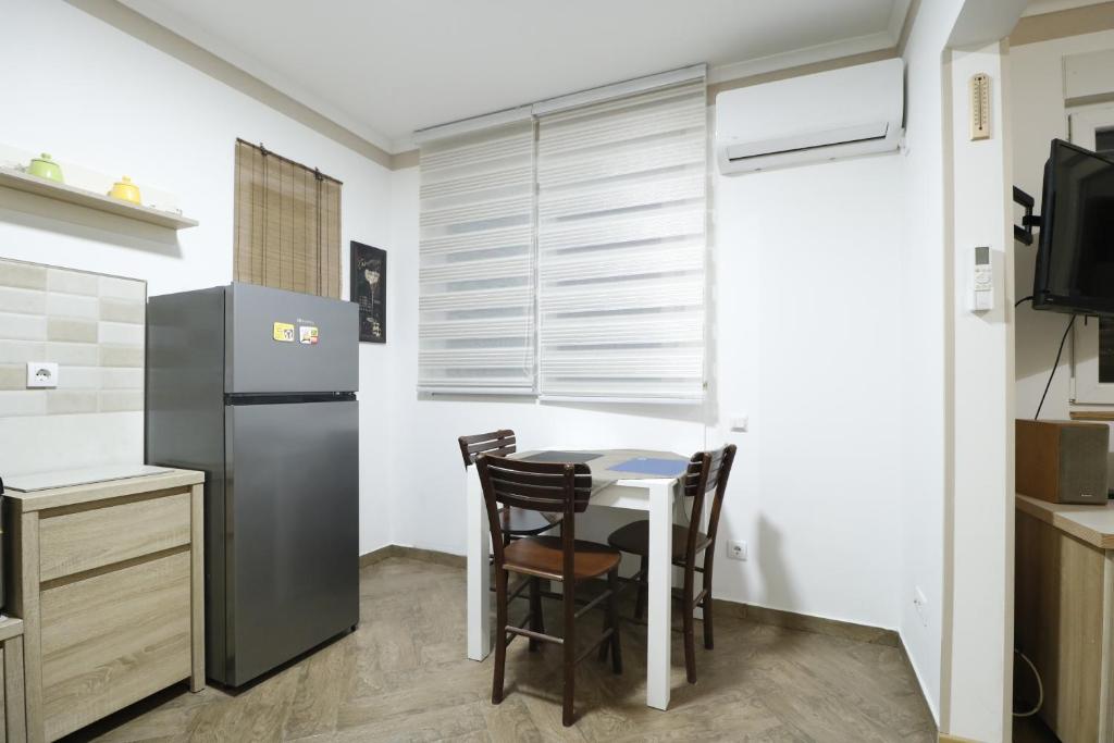 Studio Apartman Valdez 1 - 2