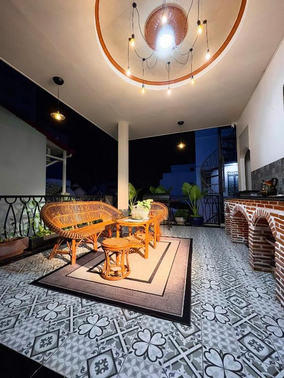 RUSTIC APARTMENT- BeTong Residences RUSTIC APARTMENT- BeTong Residences