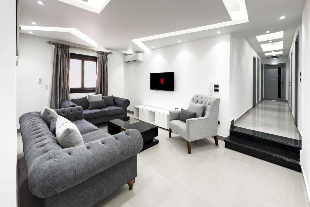 The Bold & Bright 3BDR Apt 15 Min To Airport, Káhira