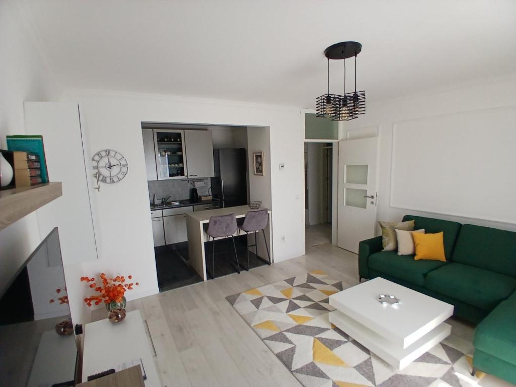 4th Floor Apartment - 5