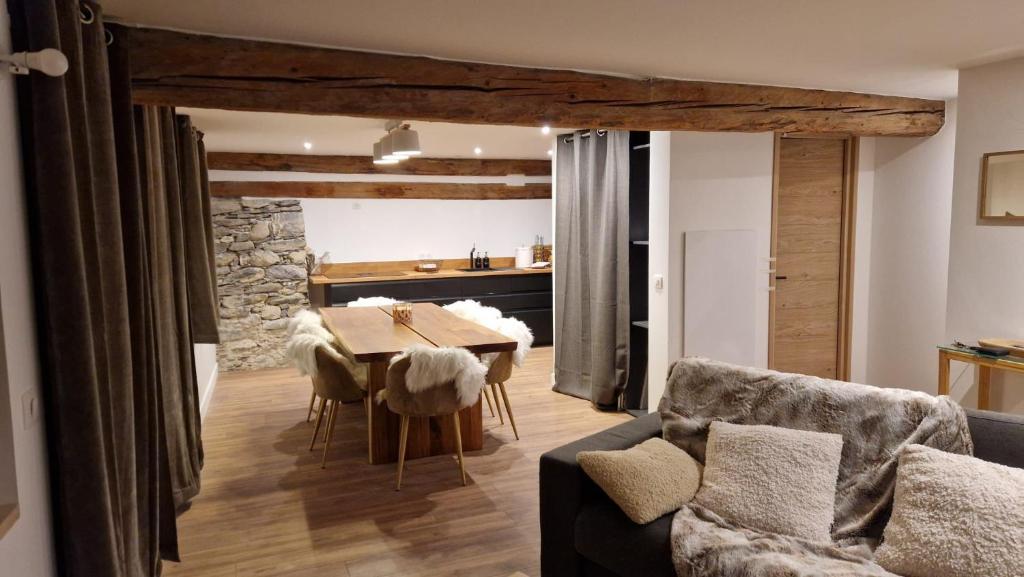 Chalet Serine - St Martin de Belleville - Élégance au coeur des 3 Vallées - Duplex pour 6 - 1