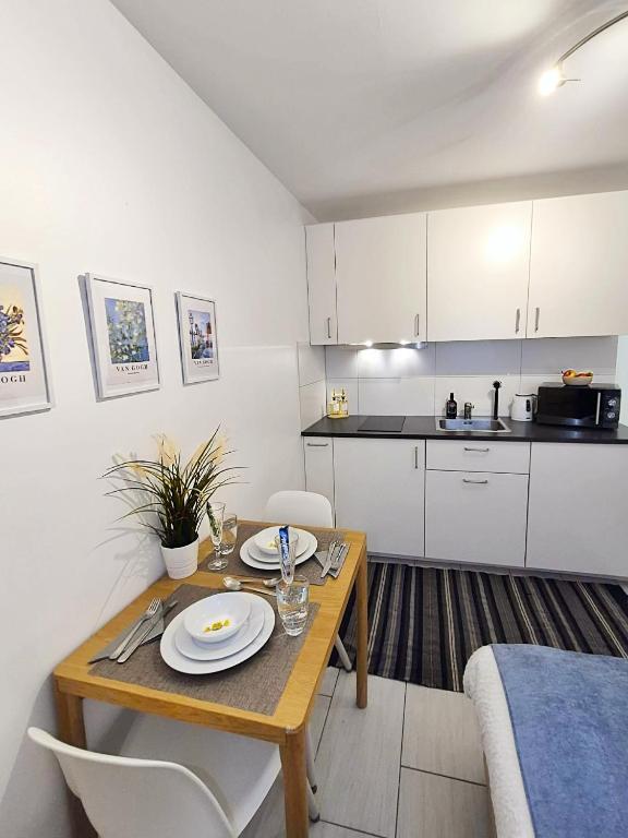 BASELiving Studio - Near ESC - Bahnhof SBB - St Jakob, Basel