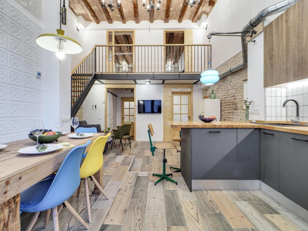 Concordia - Beautiful flat, spacious, central 4 rooms , 2 bath, Barcelona