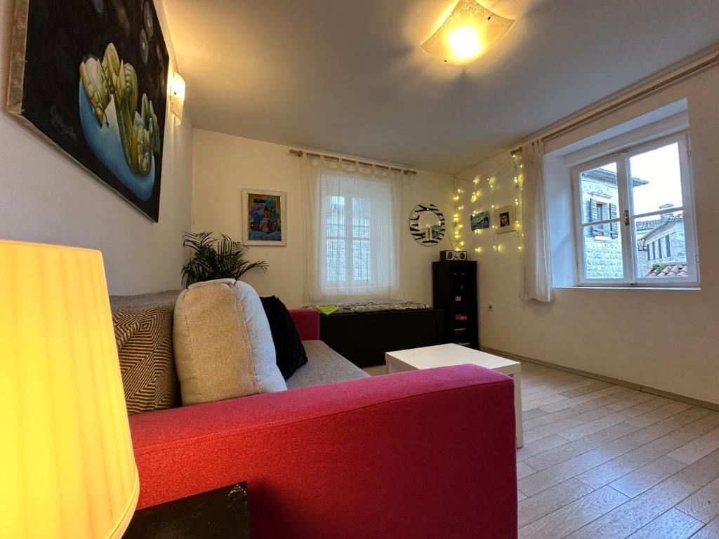 Charming apartment with a terrace - 4