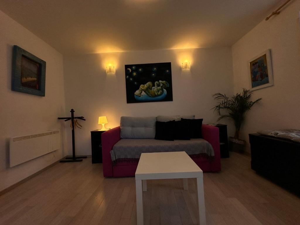 Charming apartment with a terrace - 2