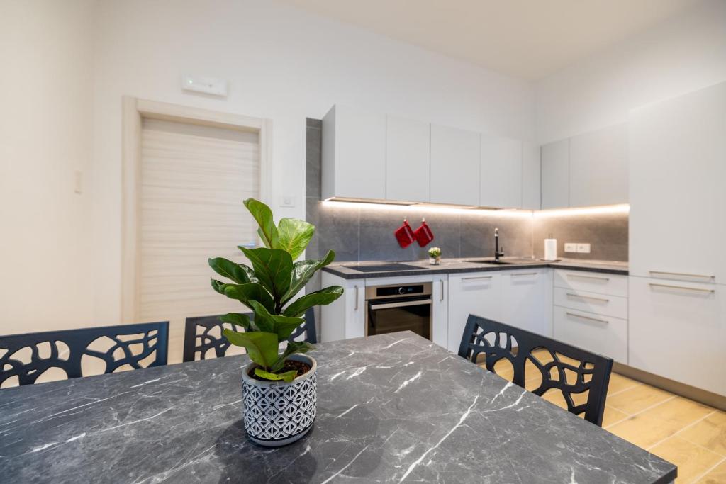 Apartments and holidays Cav Chiara Tione di Trento - 4