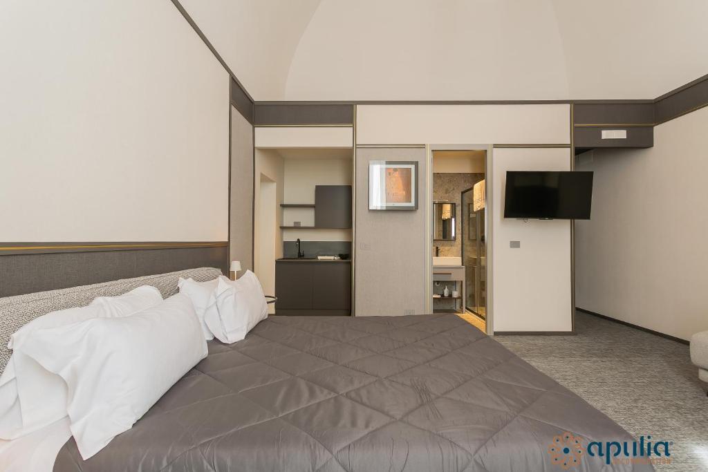 Palazzo Piccinni 97 by Apulia Accommodation - 4