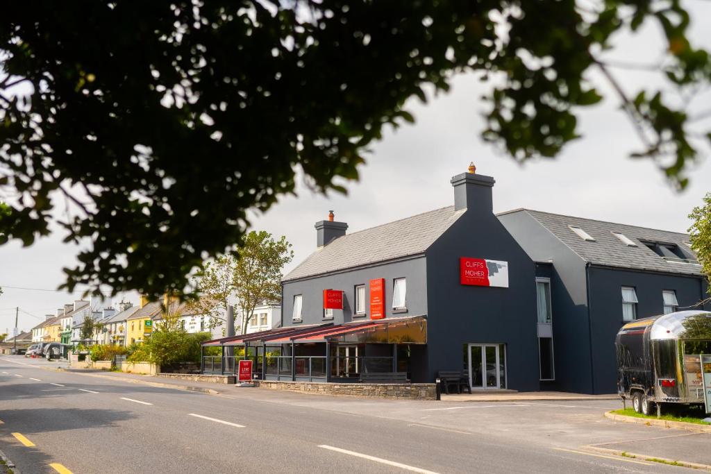 Cliffs of Moher Hotel, Liscannor