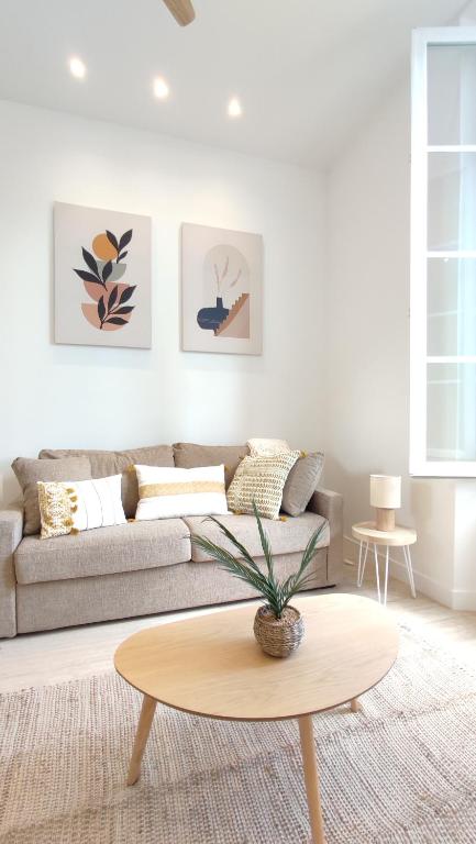 Studio rénové, vue dégagée et arborée, 700m plage, Cannes