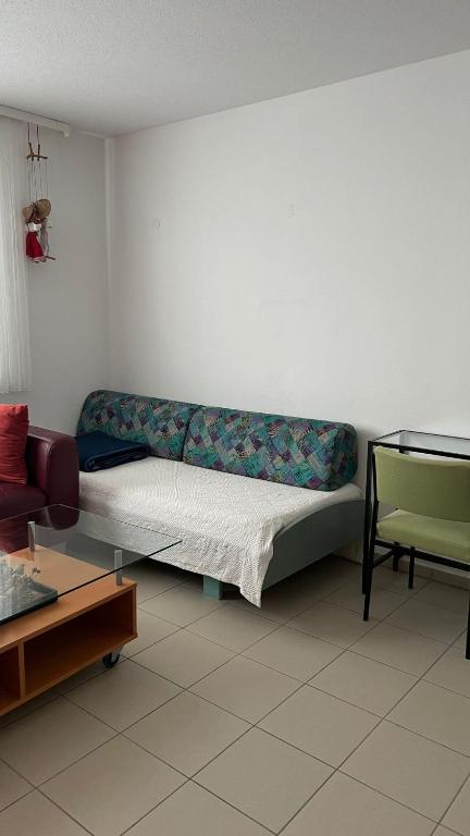 Zimmer mit eigenem Bad und Küche in Reihenhaus - 2