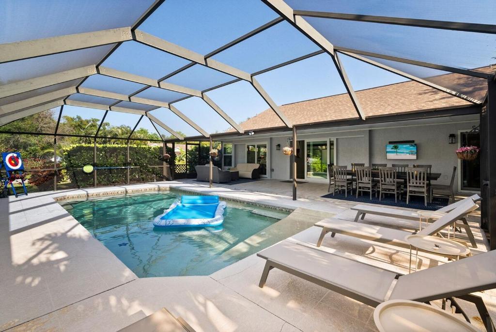 GIVE yourself, family and friends a JOY, Naples