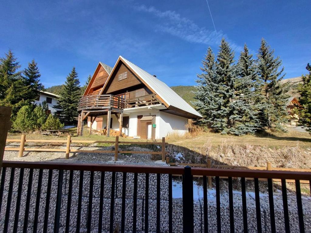 Appartement Chamois avec Wifi et Garage à Montgenèvre - FR-1-266-246 - 2