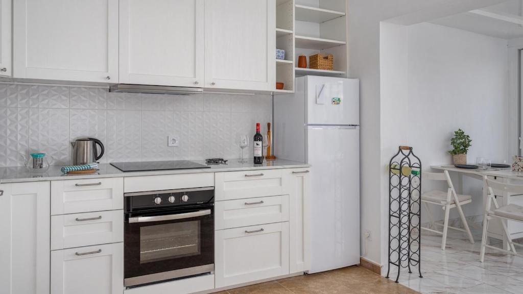 Coastal Calm, 2BR with Seaview - 4