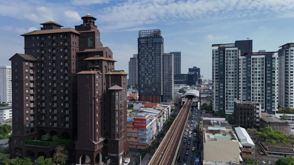 Hotel in Phra Khanong
