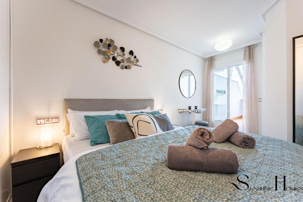 Cozy 2 Bedroom Duplex, Parking, Terrace, Office, Pool! - 3