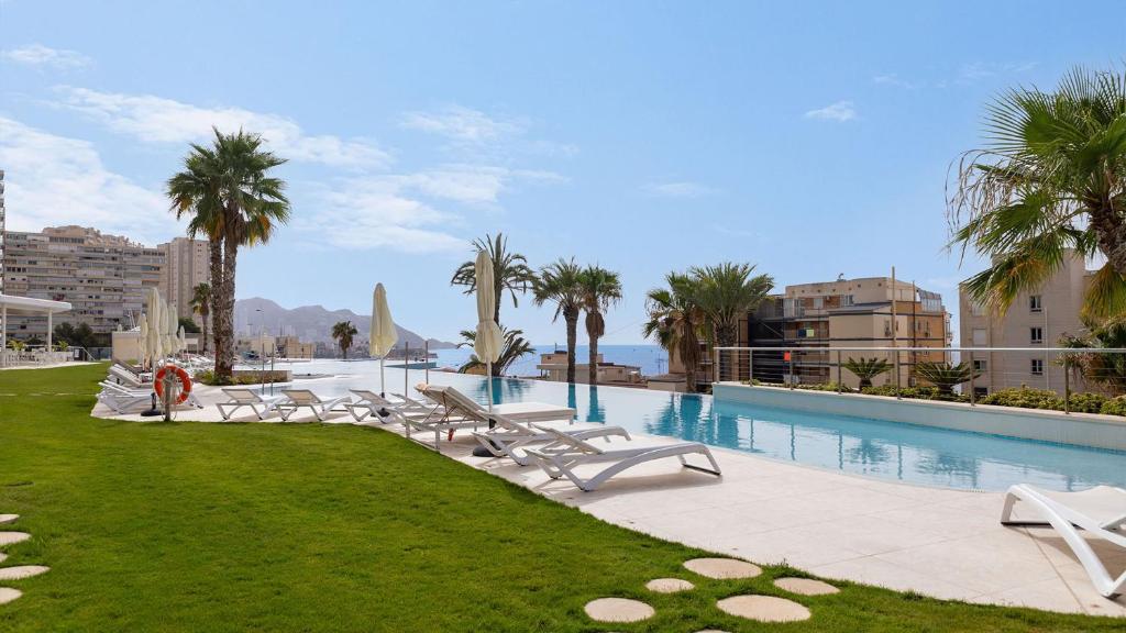 Apartment Leon - Vista al Mar - Sunset Cliffs Benidorm, Benidorm