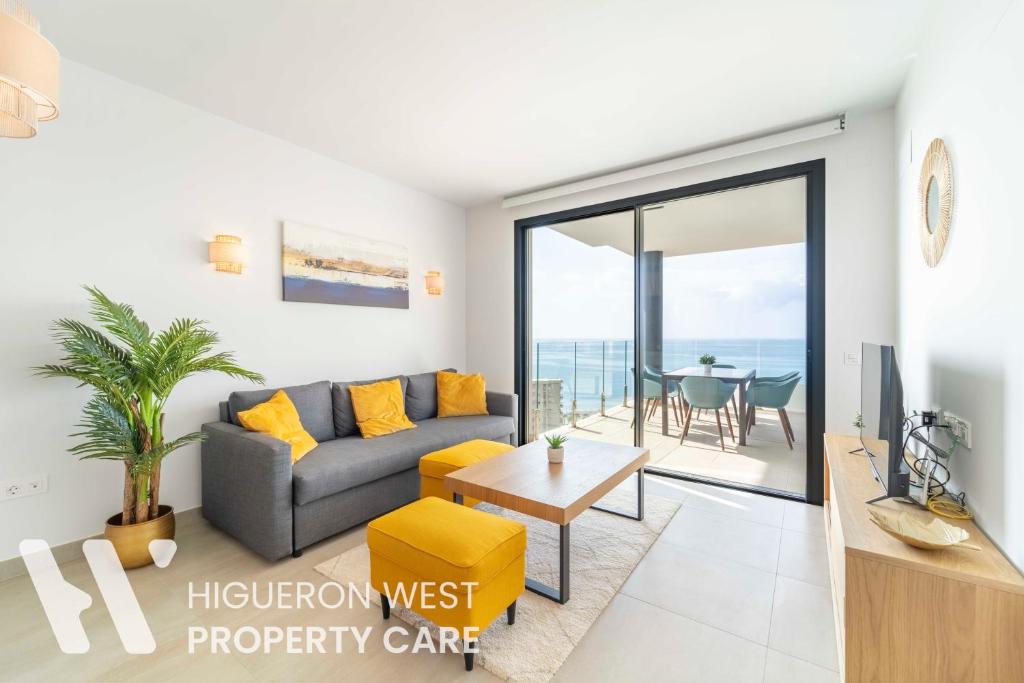 Seaviews Reserve Collection - La Vista Mar Azul by HWPC - 2