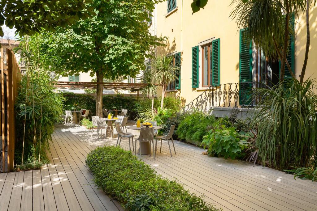 Arts & Crafts Luxury Suites - 5