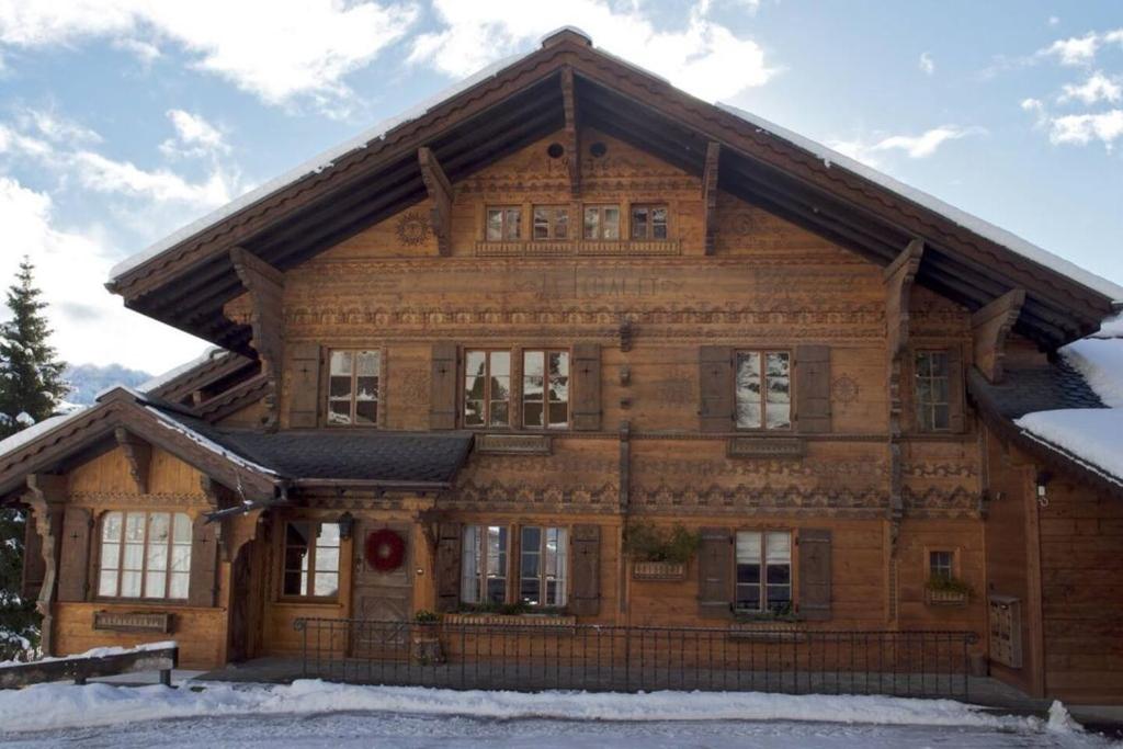 Stylish Traditional Chalet - 1