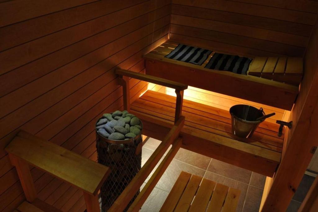 Stylish Traditional Chalet - 3